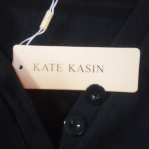 Women's Top - Picture 9 of 10